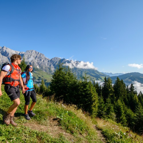 Wandelen in de bergen van Flachau